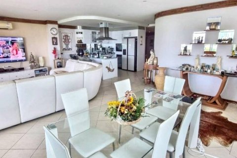 Condominio de 3 dormitorios en Pattaya, Tailandia № 132966 - foto 3