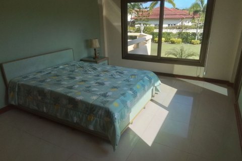 Casa de 4 dormitorios en Hua Hin, Tailandia № 83612 - foto 16
