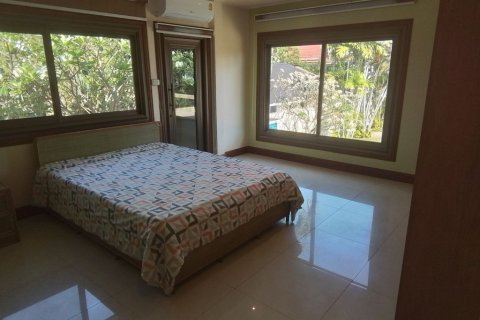 Casa de 4 dormitorios en Hua Hin, Tailandia № 83612 - foto 13
