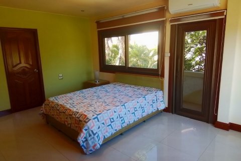 Casa de 4 dormitorios en Hua Hin, Tailandia № 83612 - foto 14