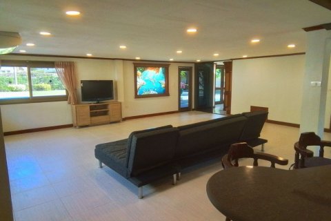 Casa de 4 dormitorios en Hua Hin, Tailandia № 83612 - foto 7