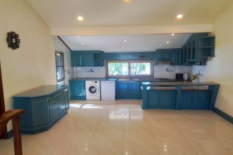 Casa de 4 dormitorios en Hua Hin, Tailandia № 83612 - foto 9
