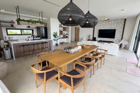 Casa de 5 dormitorios en Ko Samui, Tailandia № 121328 - foto 8