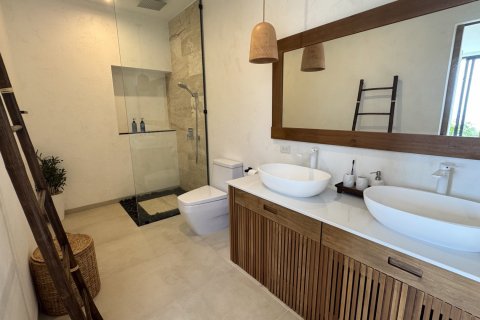 Casa de 5 dormitorios en Ko Samui, Tailandia № 121328 - foto 12