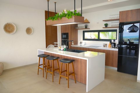 Casa de 5 dormitorios en Ko Samui, Tailandia № 121328 - foto 17