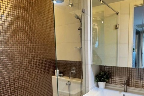 Condominio de 2 dormitorios en Ratchathewi, Bangkok, Tailandia № 124028 - foto 3
