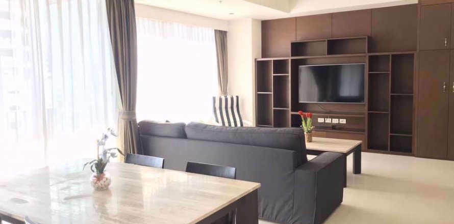 Condo in Bangkok, Thailand, 2 bedrooms in The Emporio Place  № 82307