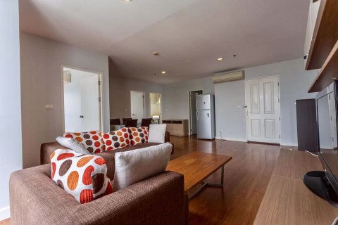 Off-Plan Condo One X Sukhumvit 26 in Bangkok, Thailand № 28711 - Foto 4