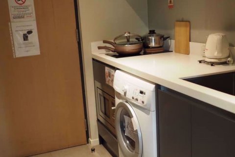 Condo in Khlong Toei, Bangkok, Thailand, 1 bedroom № 76624 - photo 5