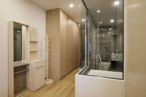 Condominio de 1 dormitorio en Ratchathewi, Bangkok, Tailandia № 76627 - foto 5