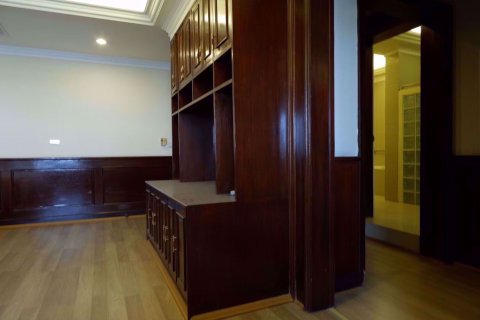 Condo à Suan Luang, Bangkok, Thaïlande, 4 chambres  № 76625 - photo 8