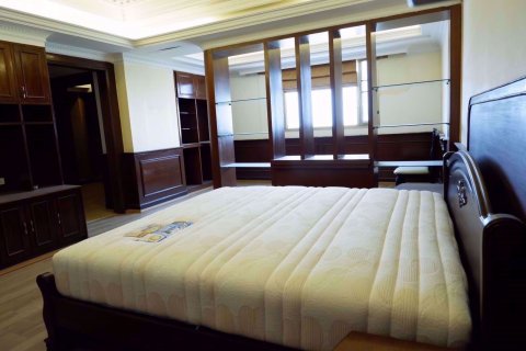 Condo à Suan Luang, Bangkok, Thaïlande, 4 chambres  № 76625 - photo 7