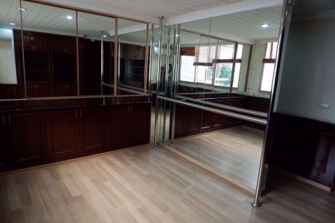 Condo à Suan Luang, Bangkok, Thaïlande, 4 chambres  № 76625 - photo 14