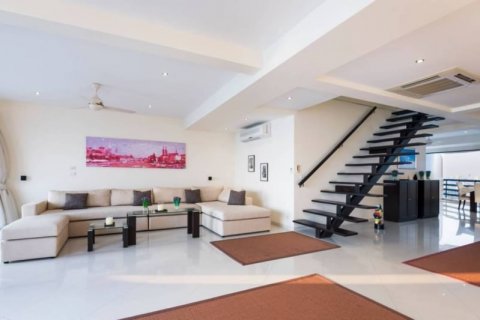 Condominio de 3 dormitorios en Pattaya, Tailandia № 99599 - foto 5