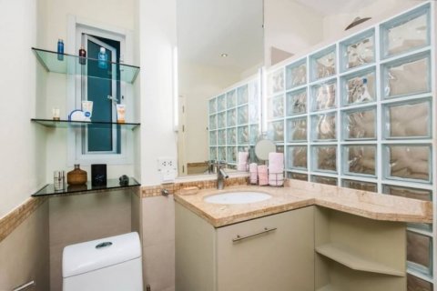 Condominio de 3 dormitorios en Pattaya, Tailandia № 99599 - foto 17
