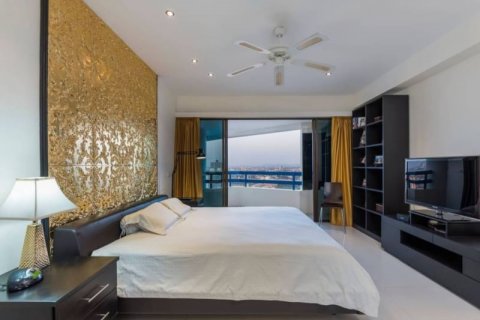 Condominio de 3 dormitorios en Pattaya, Tailandia № 99599 - foto 11