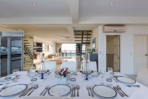Condominio de 3 dormitorios en Pattaya, Tailandia № 99599 - foto 8