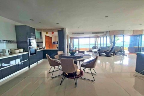 Condominio de 3 dormitorios en Pattaya, Tailandia № 99600 - foto 21