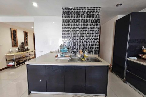 Condominio de 3 dormitorios en Pattaya, Tailandia № 99600 - foto 29