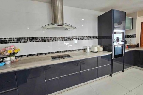 Condominio de 3 dormitorios en Pattaya, Tailandia № 99600 - foto 28