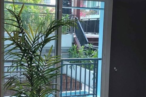 Condominio de 1 dormitorio en Phra Khanong, Bangkok, Tailandia № 99602 - foto 6