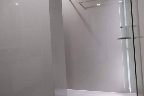 Condominio de 1 dormitorio en Phra Khanong, Bangkok, Tailandia № 99602 - foto 15