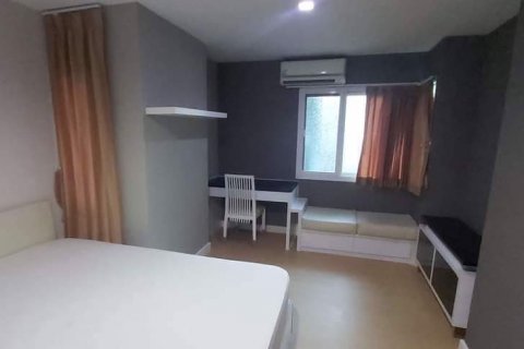Condominio de 1 dormitorio en Phra Khanong, Bangkok, Tailandia № 99602 - foto 9
