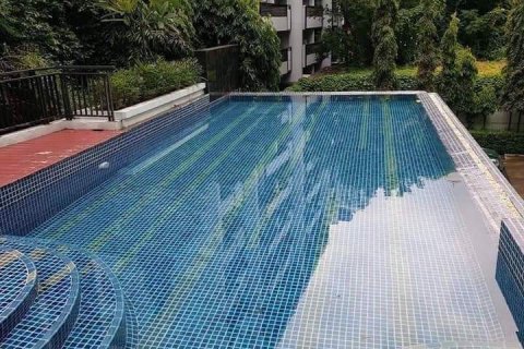 Condominio de 1 dormitorio en Phra Khanong, Bangkok, Tailandia № 99602 - foto 17