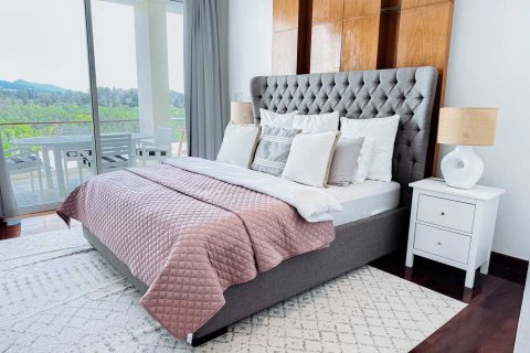 Condo in Bang Tao, Thailand, 4 bedrooms № 120802 - photo 30