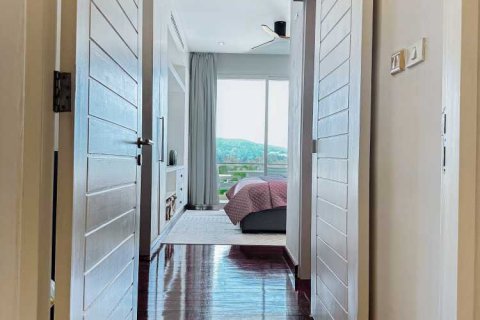 Condo in Bang Tao, Thailand, 4 bedrooms № 120802 - photo 29