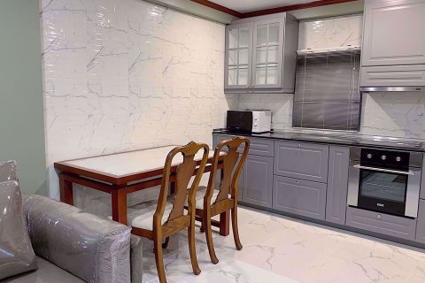Condominio de 1 dormitorio en Khlong Toei, Bangkok, Tailandia № 76729 - foto 3