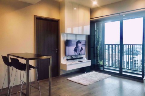 Condominio de 2 dormitorios en Chatuchak, Bangkok, Tailandia № 76733