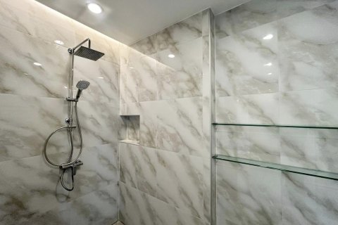 Condominio de 2 dormitorios en Pattaya, Tailandia № 80993 - foto 18