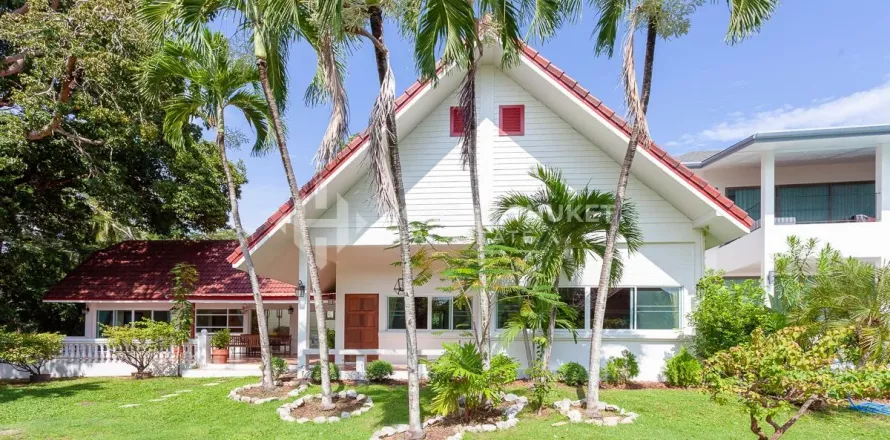 Haus in Rawai, Thailand 4 Schlafzimmer № 132045