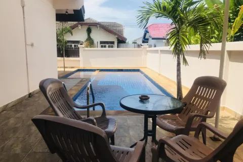 Casa de 3 dormitorios en Pattaya, Tailandia № 80284 - foto 17