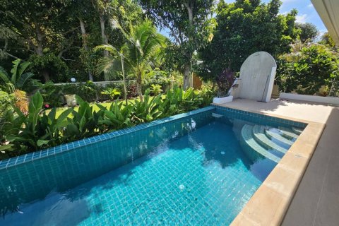 Chalet de 3 dormitorios en Surat Thani, Tailandia № 115887 - foto 3