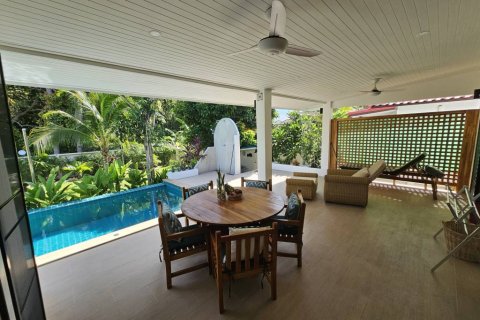 Chalet de 3 dormitorios en Surat Thani, Tailandia № 115887 - foto 6