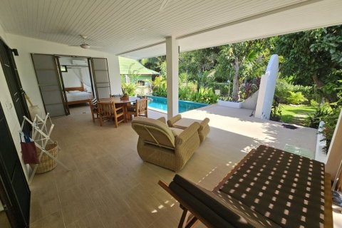 Chalet de 3 dormitorios en Surat Thani, Tailandia № 115887 - foto 5