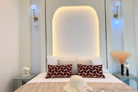 Casa de 5 dormitorios en Pattaya, Tailandia № 125757 - foto 14
