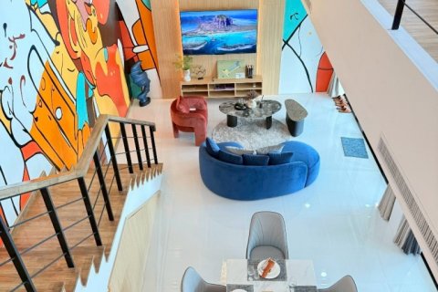 Casa de 5 dormitorios en Pattaya, Tailandia № 125757 - foto 3