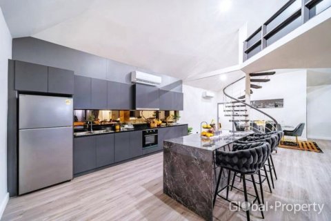 Casa de 3 dormitorios en Pattaya, Tailandia № 125754 - foto 3