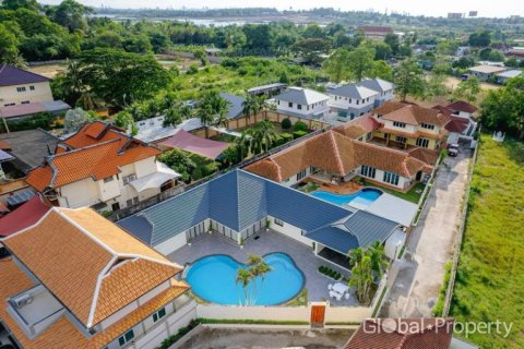 Casa de 3 dormitorios en Pattaya, Tailandia № 125754