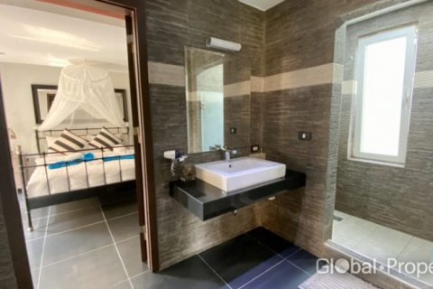 Casa de 3 dormitorios en Ko Chang, Tailandia № 125759 - foto 12