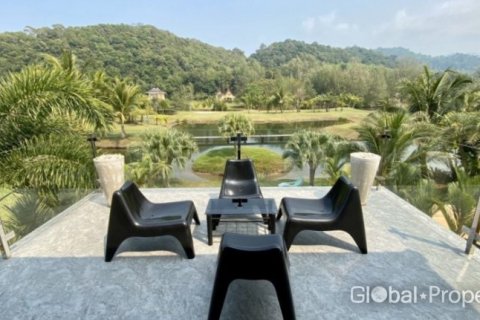 Casa de 3 dormitorios en Ko Chang, Tailandia № 125759 - foto 8