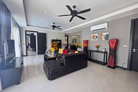 Estudio en Pattaya, Tailandia № 132129 - foto 4