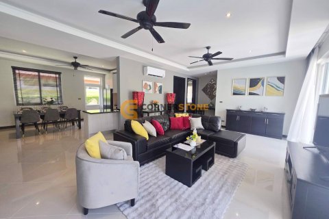 Estudio en Pattaya, Tailandia № 132129 - foto 3