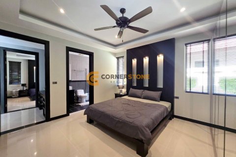 Estudio en Pattaya, Tailandia № 132129 - foto 17