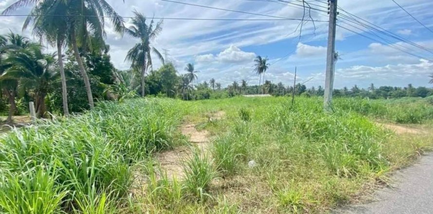Terreno en Si Racha, Tailandia № 120592