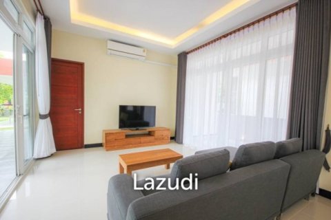 Chalet de 4 dormitorios en Hua Hin, Tailandia № 120594 - foto 3