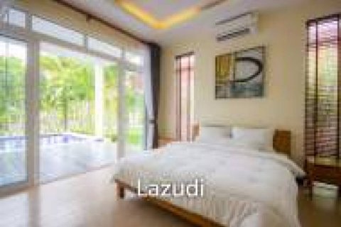 Chalet de 4 dormitorios en Hua Hin, Tailandia № 120594 - foto 8